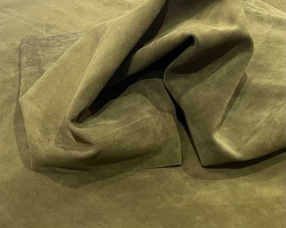 FRONTIER SUEDE SPLIT 1.3/1.5MM OLIVE (SQ FT) 