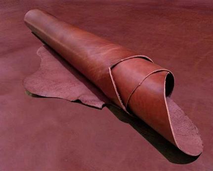 VEG TANNED COW SIDE 2.2MM CHESTNUT GREAT CRAFT LEATHER.