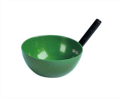 STUBBS PLASTIC FEED SCOOP GREEN