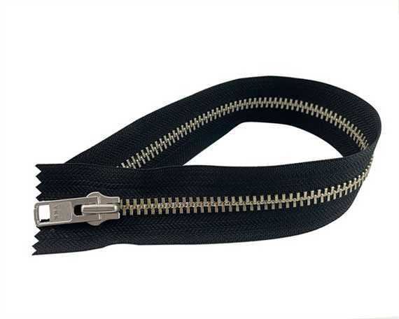 ZIP CLOSED END #10 NICKEL BLACK TAPE 38 CM