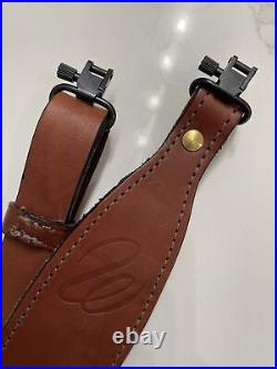 Rare Weatherby Insignia Leather RIfle Sling w Uncle Mike's Swivels 2-3/8 Wide